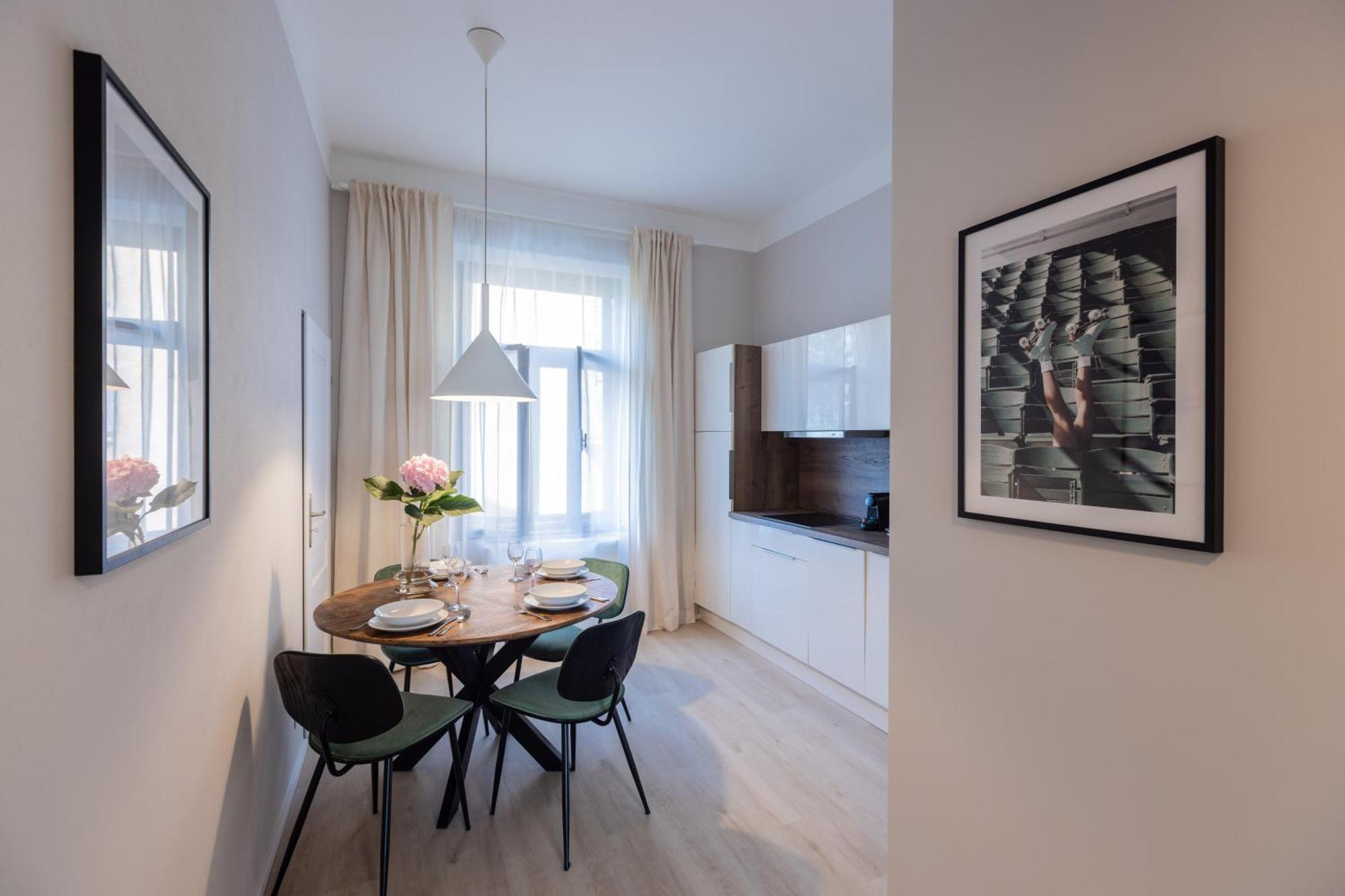 Eleven Apartments Прага Экстерьер фото